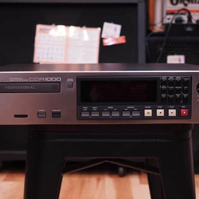 Yamaha CDR-1000 Professional audio cd recorder image 2