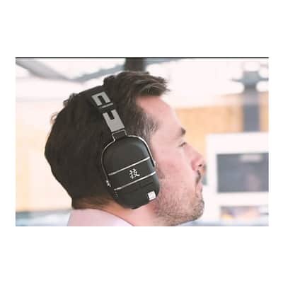 BOSS Waza-Air Rugged Build Compact and Easy to Store Wireless Personal Guitar Headphone Amplication System for Guitarist image 6