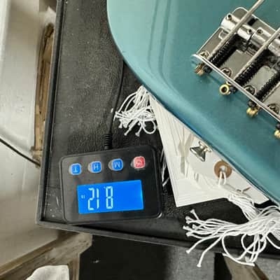 Fender P Bass Metallic Lake Placid Blue Killer Player Bass Mexican image 9