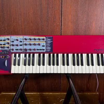 Clavia nord lead 2 Virtual Analog Synthesizer w/ gig bag