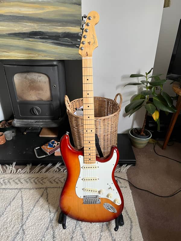 Fender American Professional Stratocaster with Maple Fretboard 2017 - 2019 - Sienna Sunburst image 1