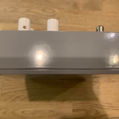 Crazy Tube Circuits Echotopia Delay 2010s - Grey image 3