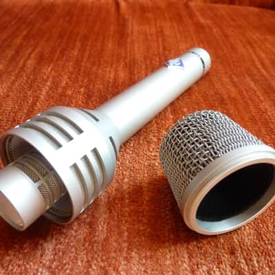 Neumann KMS 84i serial no 158 silver image 7