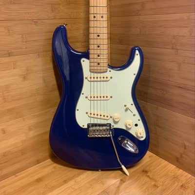 Fender Deluxe Players Stratocaster | Reverb