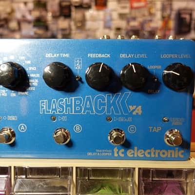 TC Electronic Flashback X4 Delay & Looper 2011 - 2019 - Blue image 1