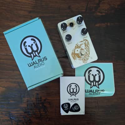 Walrus Audio Limited Edition Deep Six * Anglerfish Pearl Gold Ink image 1