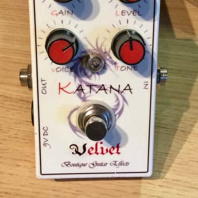 Velvet Boutique Guitar Effects Katana 2015 White image 6