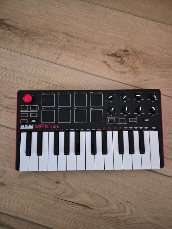 Akai MPK Mini MKIII 25-Key MIDI Controller 2020 - Present - Black image 1