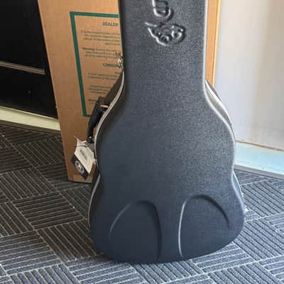 Martin C630 Molded Hardshell Case  for Martin Standard Series OM and 000 14-fret Acoustic Guitars image 1