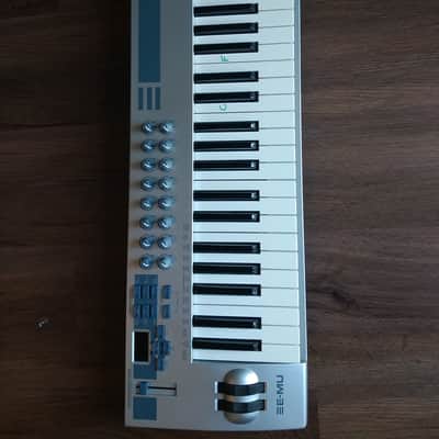 E-MU Xboard49 USB Keyboard Midi Controller USB, 9v power supply, or battery powered. image 6