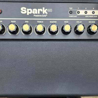 Positive Grid Spark 40 40-Watt 2x4" Modeling Guitar Combo 2020 - Present - Black image 2
