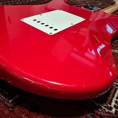 Fender Eric Clapton Artist Series Stratocaster with Vintage Noiseless Pickups 2005 Torino Red image 13