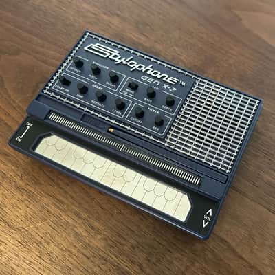 Stylophone Gen X-2 2025 image 1