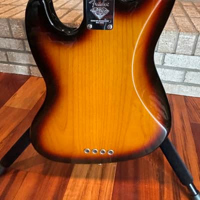 Fender 60th Anniversary American Jazz Bass 2005 - 2006 - 3-Color Sunburst image 3