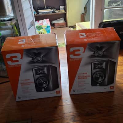 JBL 3 Series 2015-2017 - Black image 1