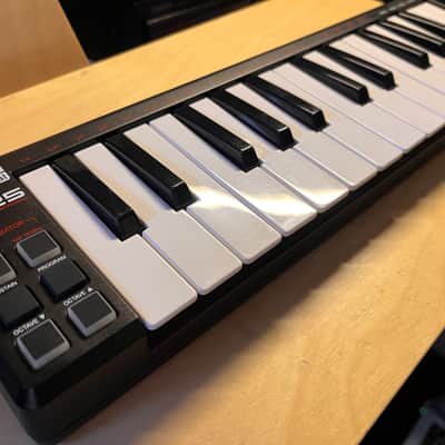 Akai LPK25 MKII 25-Key MIDI Controller 2022 - Present - Black