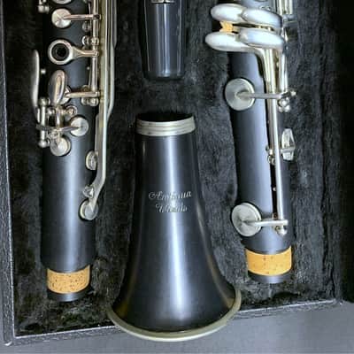 Antigua Winds Student Model Bb Clarinet Outfit image 2