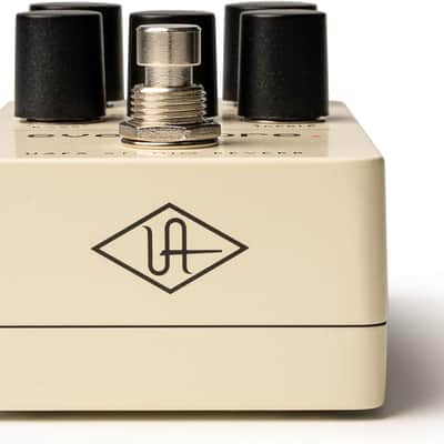 Universal Audio UAFX Evermore Studio Reverb Pedal - Bundle with Instrument Cable and 2 Patch Cables image 5