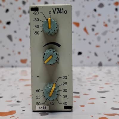 RFT V741a 》Studio Microphone Pre-Aplifier 》STUDIOVERSTARKER V741a DDR TYP 8311.18-1 (FABR.NR 089) image 2