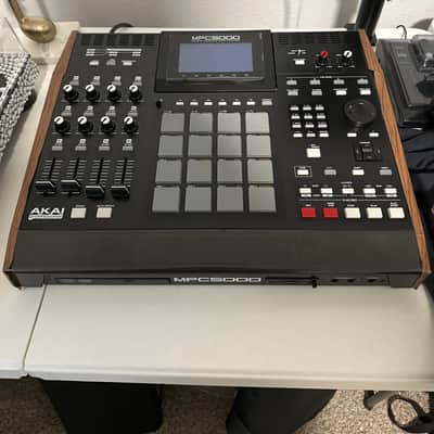 Brand New Akai MPC5000 Music Production Center 2008 - 2013 - Black image 1