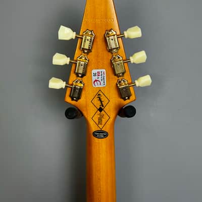 Epiphone Korina Flying V 2023 - Aged Natural (White Pickguard) image 5