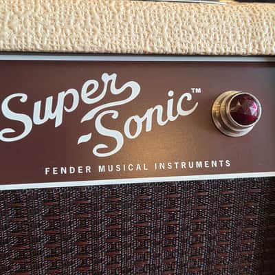Fender Super-Sonic 22 2-Channel 22-Watt Guitar Amp Head Blonde w/ Matching Fender 2x12" Super-Sonic Cab, Footswitch & Dust Covers image 4
