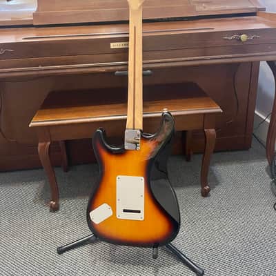 2008 Fender MIDI Roland Ready Stratocaster Sunburst image 6
