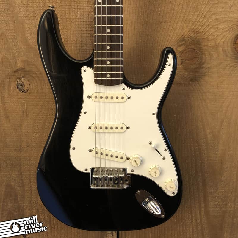Peavey International Series Raptor 1 SSS Electric Guitar Black image 1