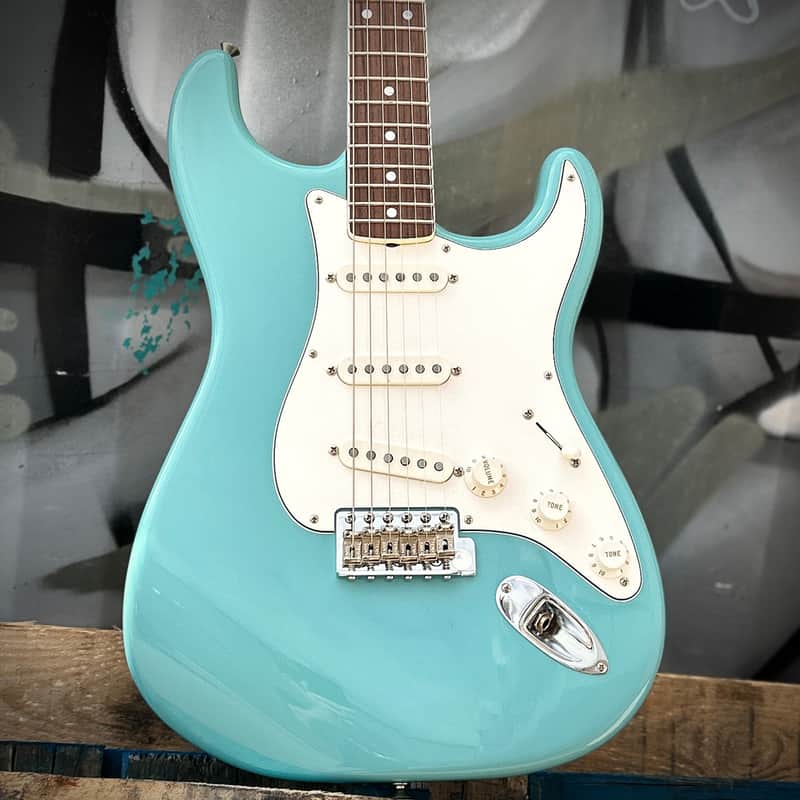 Fender Eric Johnson Stratocaster with Rosewood Fretboard | Reverb