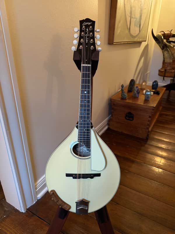 Collings MT2-0 Mandolin Cream Top 2021 - Two tone - cream top & cherry/mahogany stain image 1