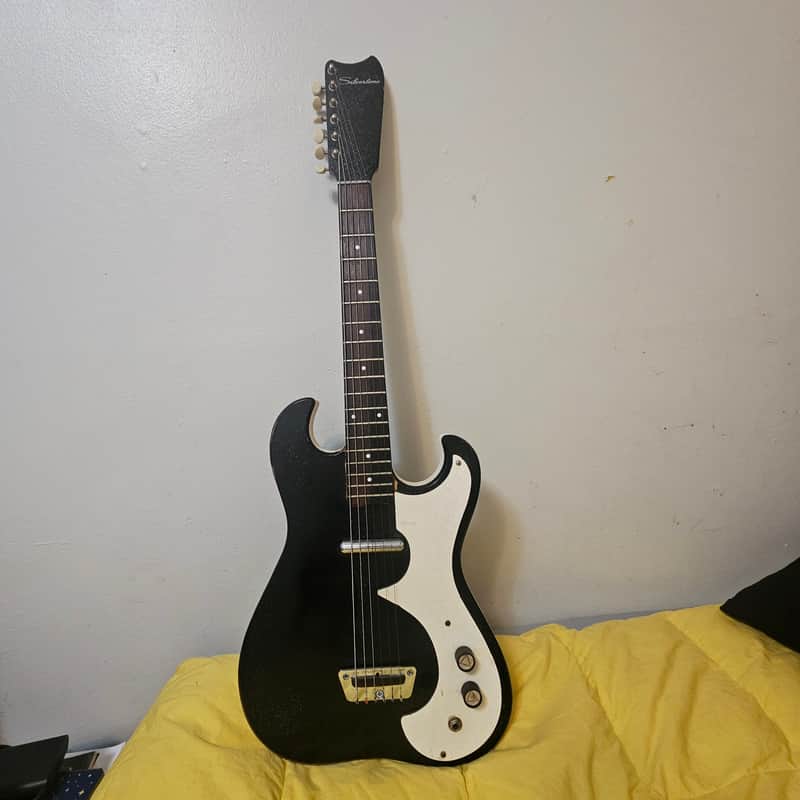 Silvertone 1448 1962 - Black sparkle image 1
