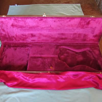 Gibson Thunderbird Case Brown with Pink Plush / Shroud image 4