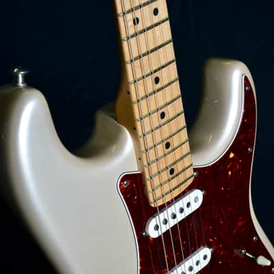 2009 Jade Pearl Metallic American Standard Stratocaster image 10