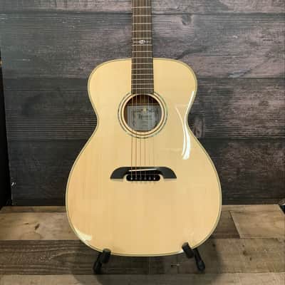Alvarez Yairi FYM60HD Honduran Folk/OM Acoustic Guitar with case image 25