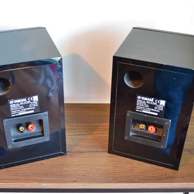 Yamaha NX-E700 2-Way Bookshelf Speakers Piano Black | Reverb