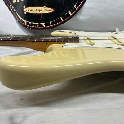 Fernandes FST-60 fst60 S-style Guitar image 16