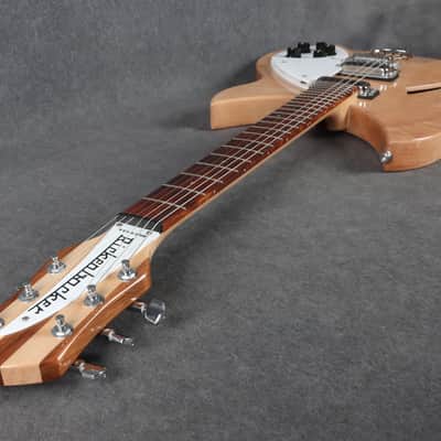 Rickenbacker 330 - Mapleglo - 2nd Hand image 13