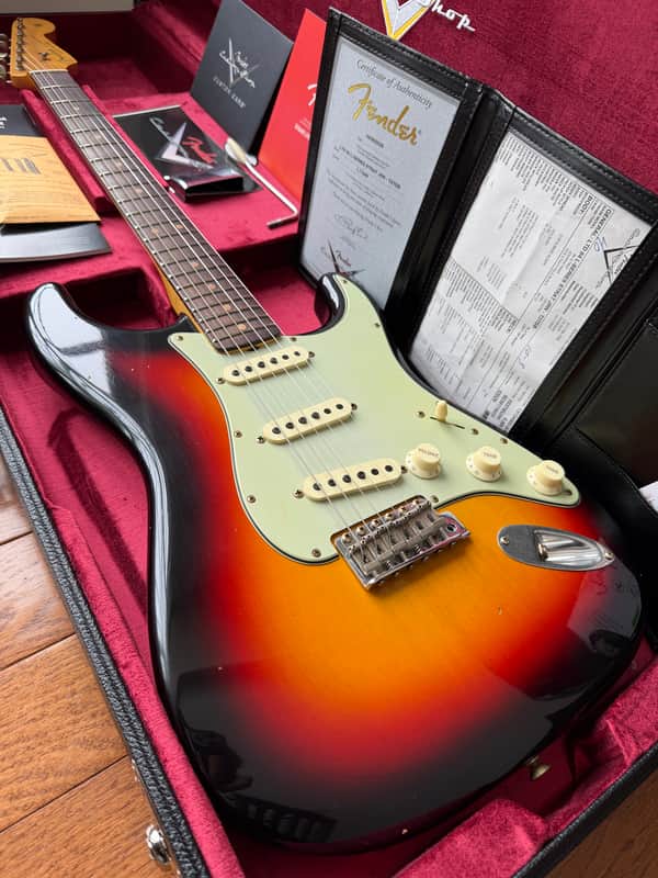 2025 Fender Custom Shop ‘64 Stratocaster L-Series Journeyman - Aged Target 3-Tone Sunburst