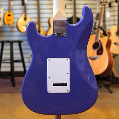 Squier Sonic Stratocaster Electric Guitar Ultraviolet image 3