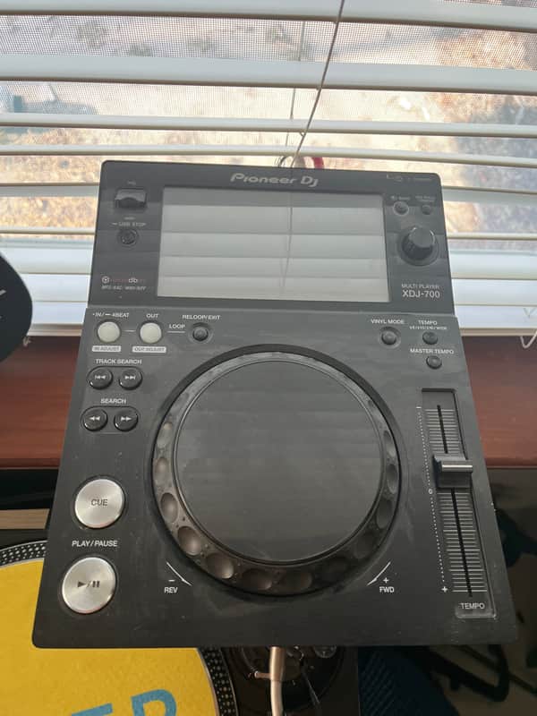 Pioneer XDJ-700 rekordbox DJ Digital Deck 2010s - Black image 1