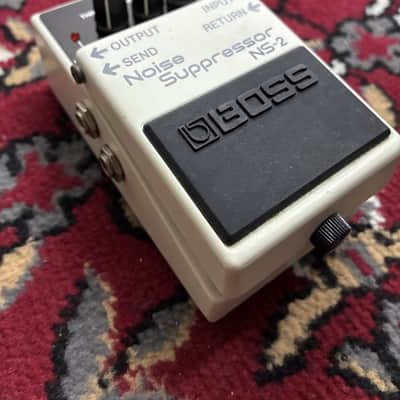 1993 BOSS NS-2 Noise Suppressor Guitar Effect Pedal Silver Label Taiwan w/ Box image 3