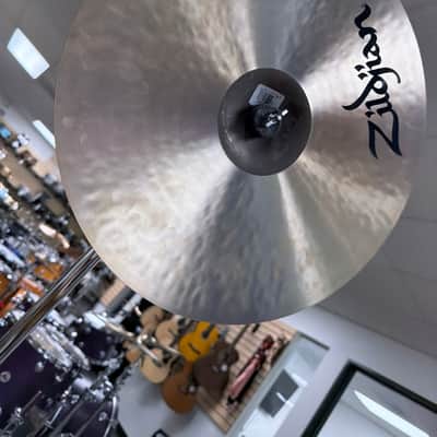 ZILDJIAN K0703 17" K SWEET CRASH - 1156G - FLOOR MODEL image 5