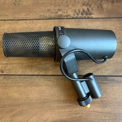 Shure SM7B Cardioid Dynamic Microphone SM 7B image 6