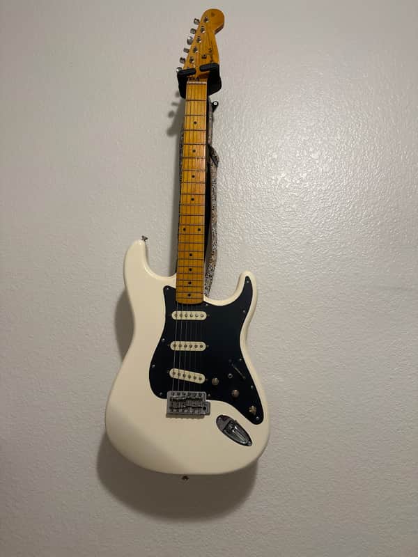 Fender Standard Stratocaster (modified) with Maple Fretboard 2006 - 2017 - Arctic White image 1