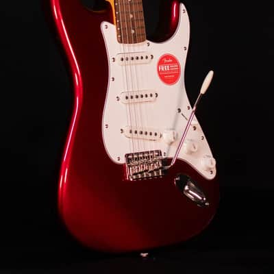 Squier Classic Vibe '60s Stratocaster, Laurel FB, Candy Apple Red image 2