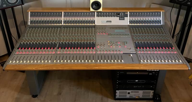 Audient ASP8024 high resolution analog mixing console image 1