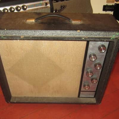 ~1965 Silvertone  1482 Combo Amp Grey image 1