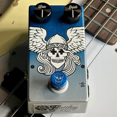Flattley Guitar Pedals Bass Valkyrie - Vintage bass Chorus image 2