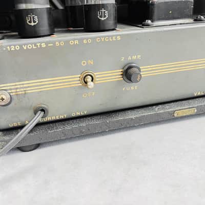 Supro Valco Chicago 51 1x10" Combo Amplifier 1947 - Gray image 12