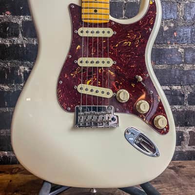 2022 Fender American Professional II Stratocaster with Maple Fretboard - Olympic White (USED) image 1